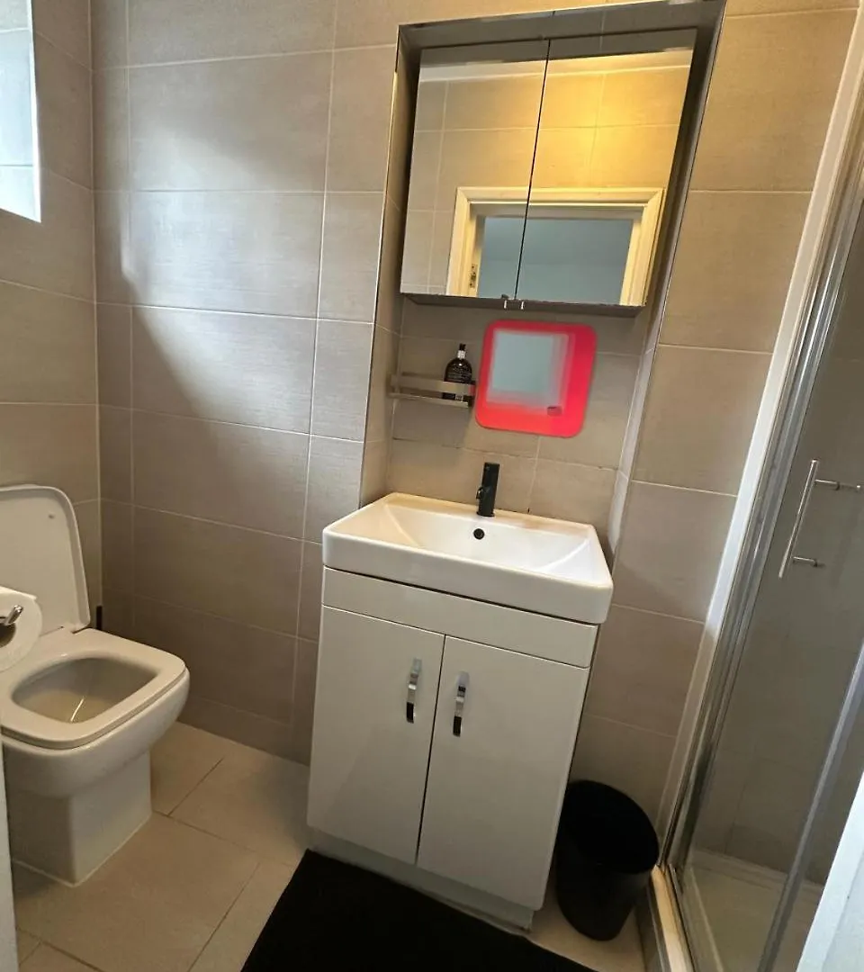 Large 4Br With 4En-Suite Bath Rooms Family House In Canary Wharf Londýn Apartmán