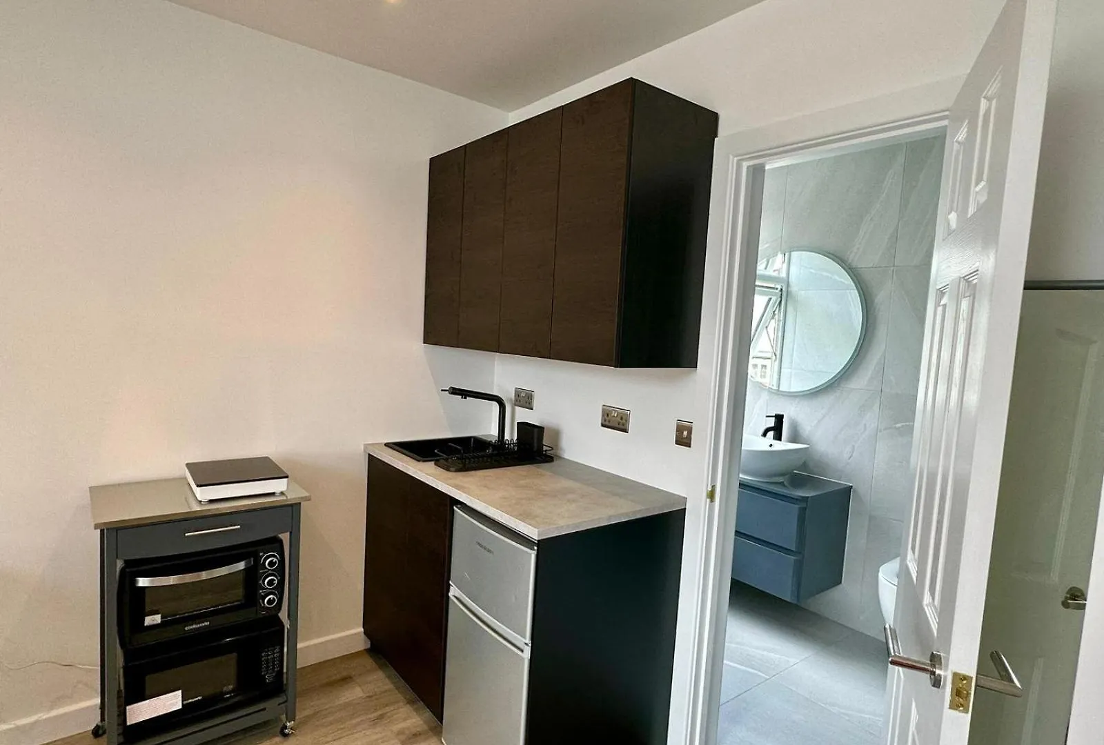 Apartmán Large 4Br With 4En-Suite Bath Rooms Family House In Canary Wharf Londýn
